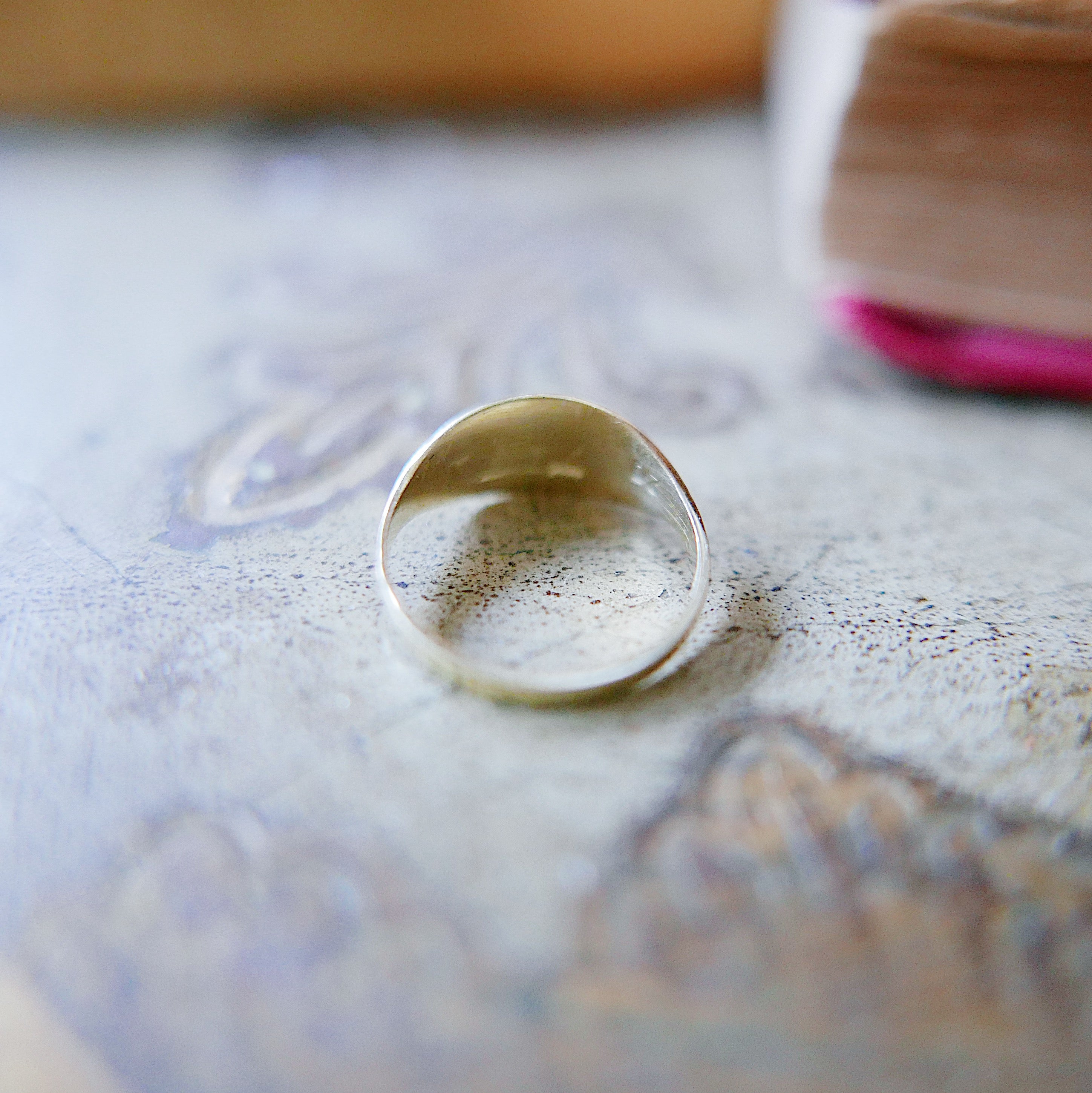 Vintage 14k E signet Ring