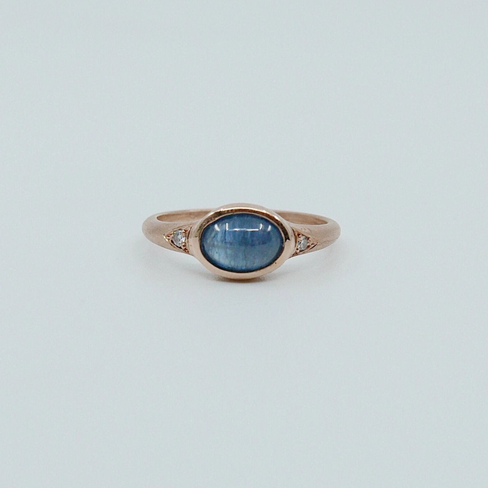 Sapphire signet ring, sapphire cabochon ring, oval sapphire and diamond ring, 14k gold bold sapphire ring, oval bezel sapphire band