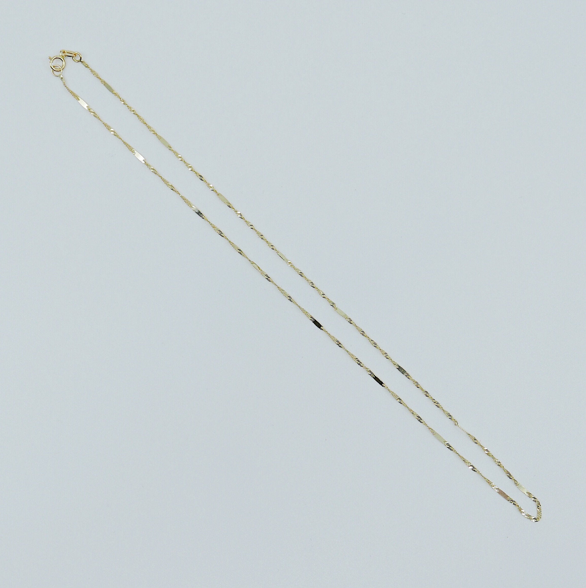 Twist Choker, Thin shiny 14k gold chain choker, 14k gold chain, short gold necklace, gold choker, thin dainty choker, everyday choker