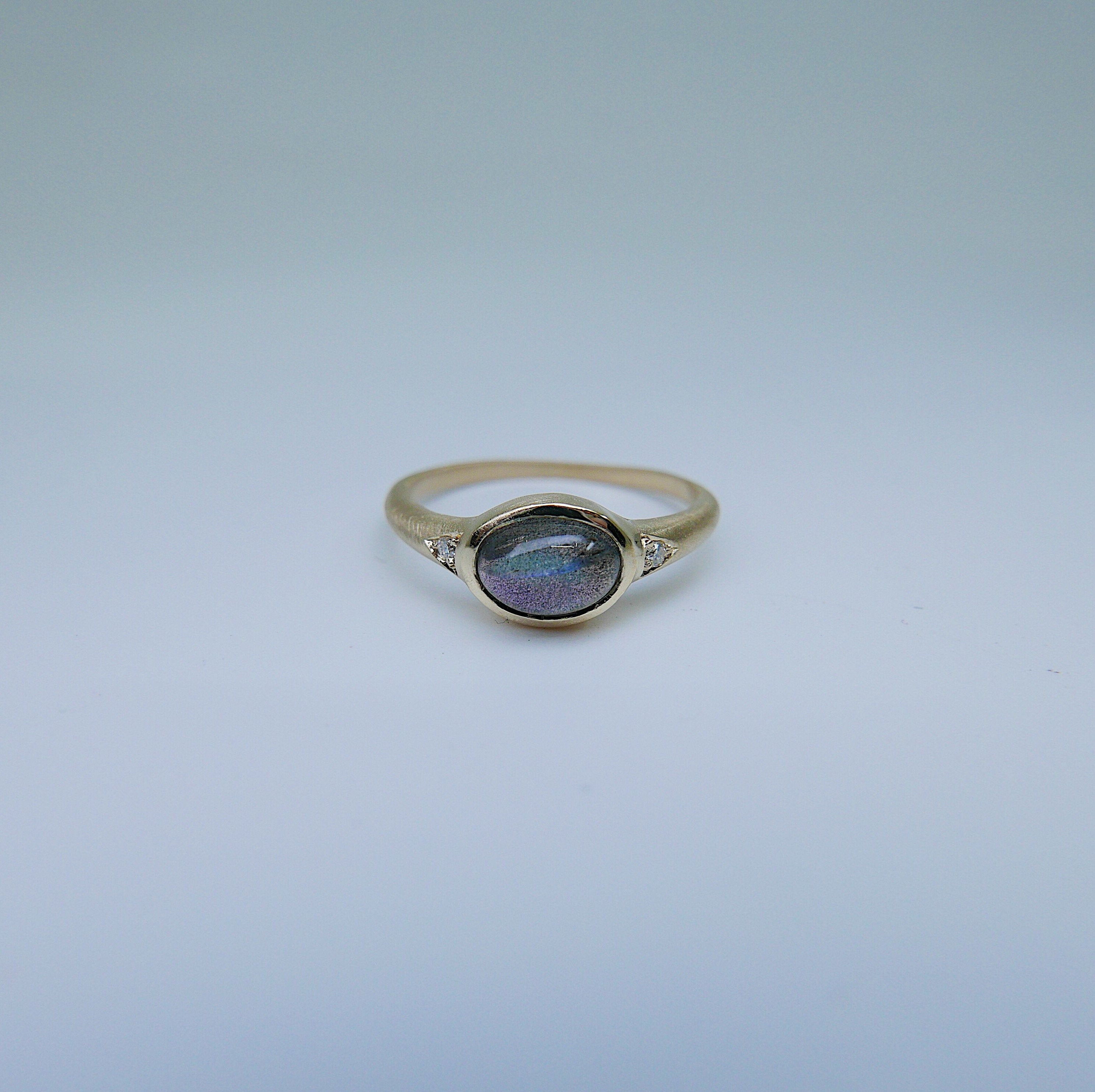 Labradorite Signet Ring, Labradorite cabochon ring, oval labradorite and diamond ring, 14k gold labradorite ring, bezel labradorite band