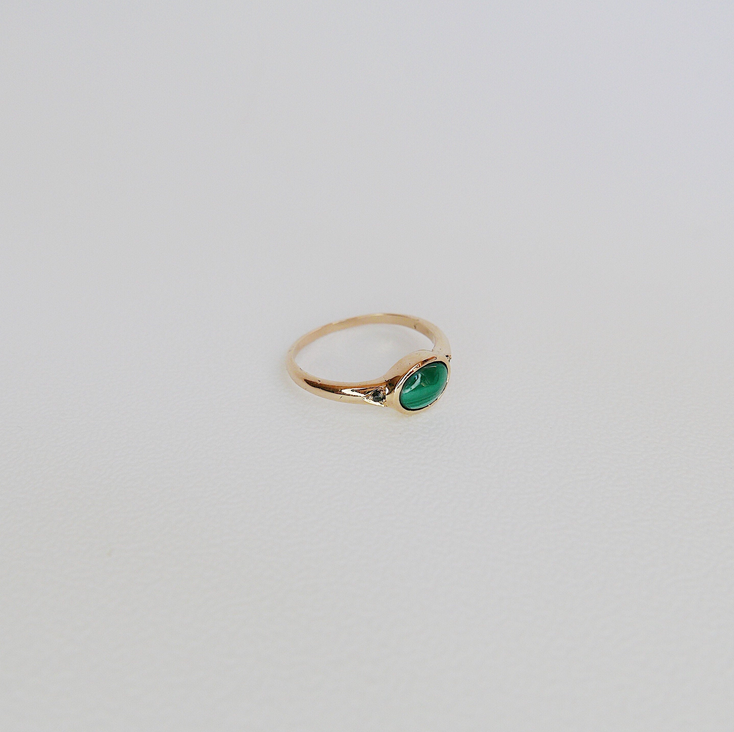 Malachite Signet Ring, Malachite cabochon ring, oval malachite and black diamond ring, 14k gold malachite ring, bezel malachite band