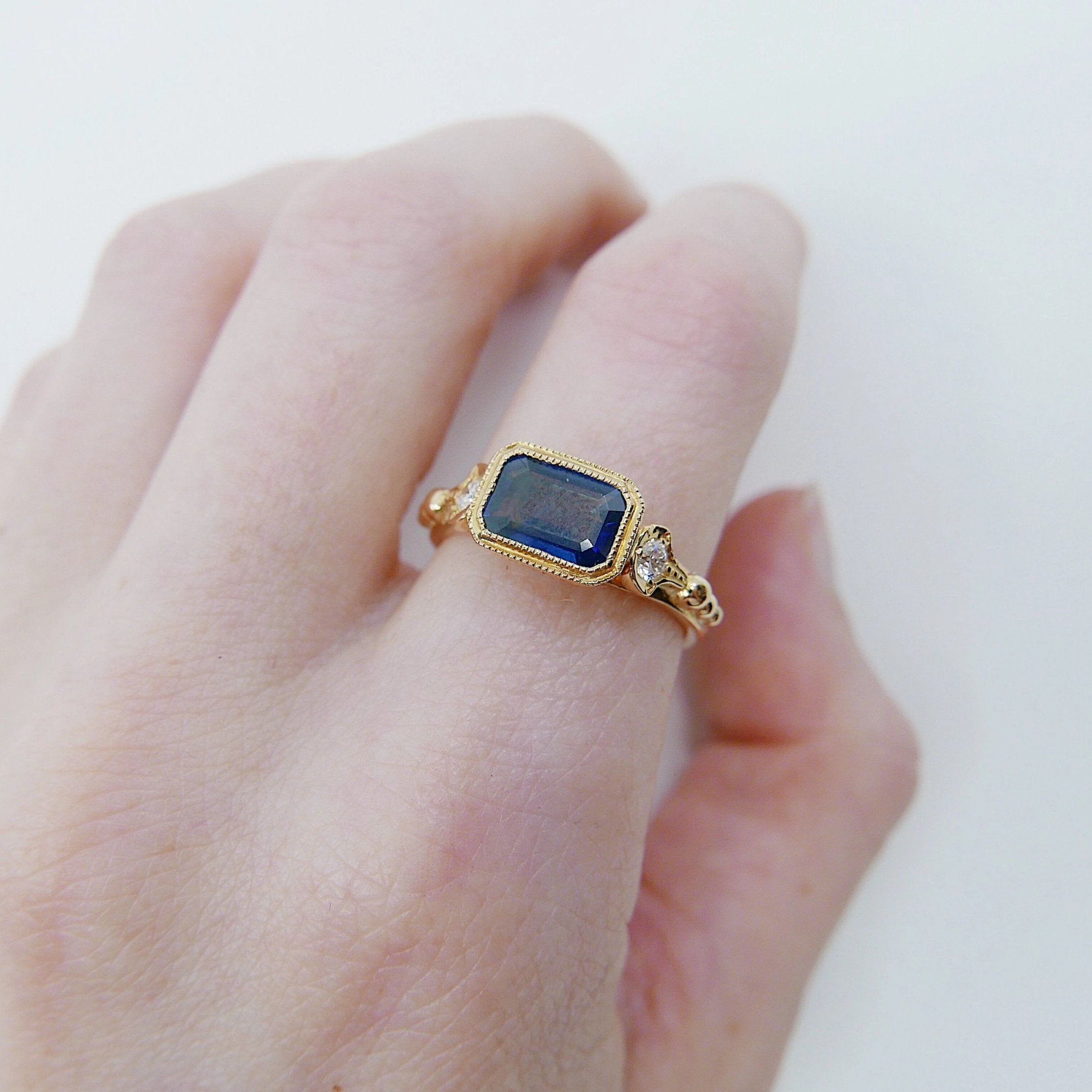 Anessa Sapphire Ring, 18k Sapphire ring with diamonds, Blue sapphire ring, Big sapphire statement ring, 18k gold ring, sapphire and diamonds