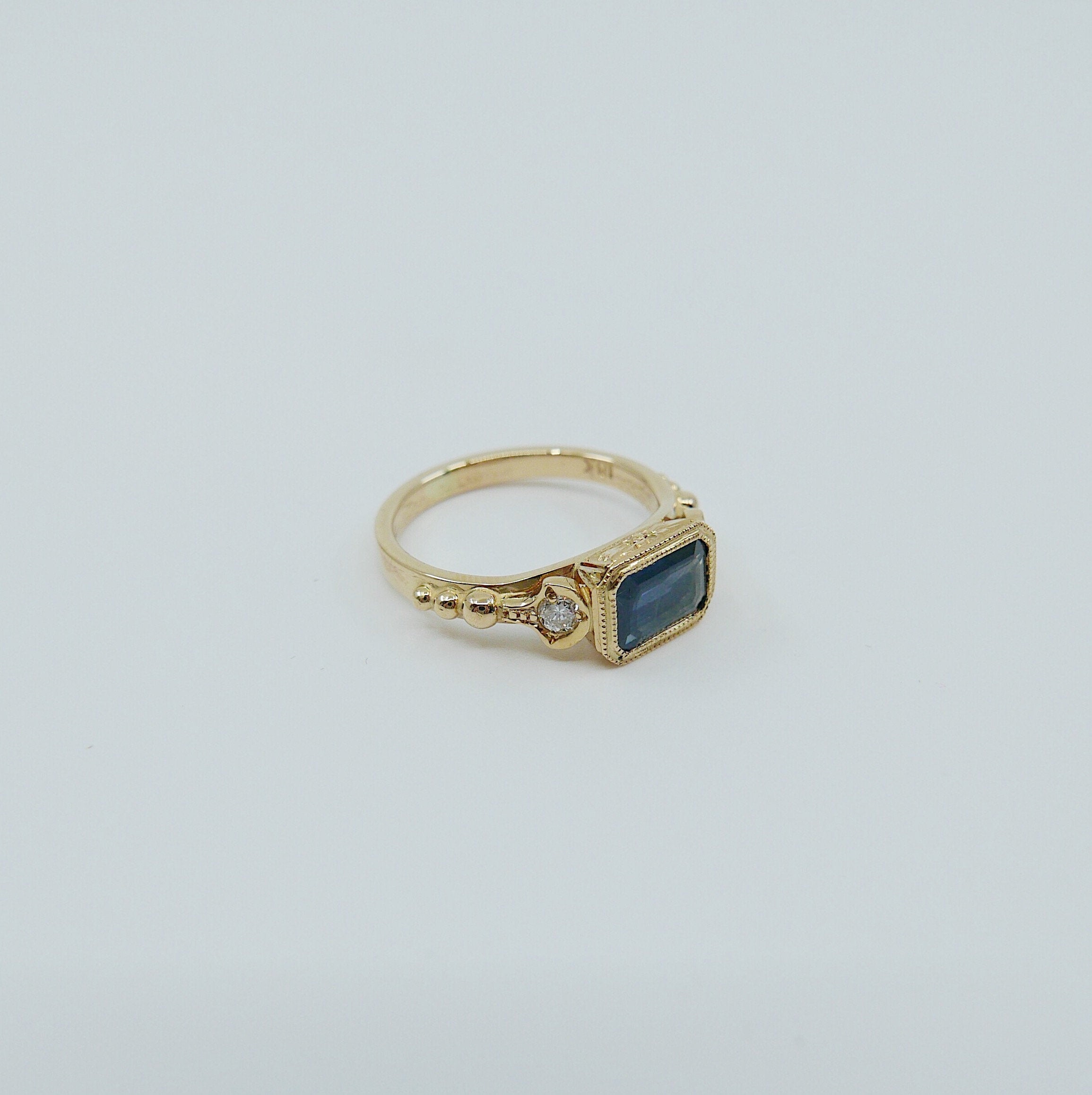 Anessa Sapphire Ring, 18k Sapphire ring with diamonds, Blue sapphire ring, Big sapphire statement ring, 18k gold ring, sapphire and diamonds