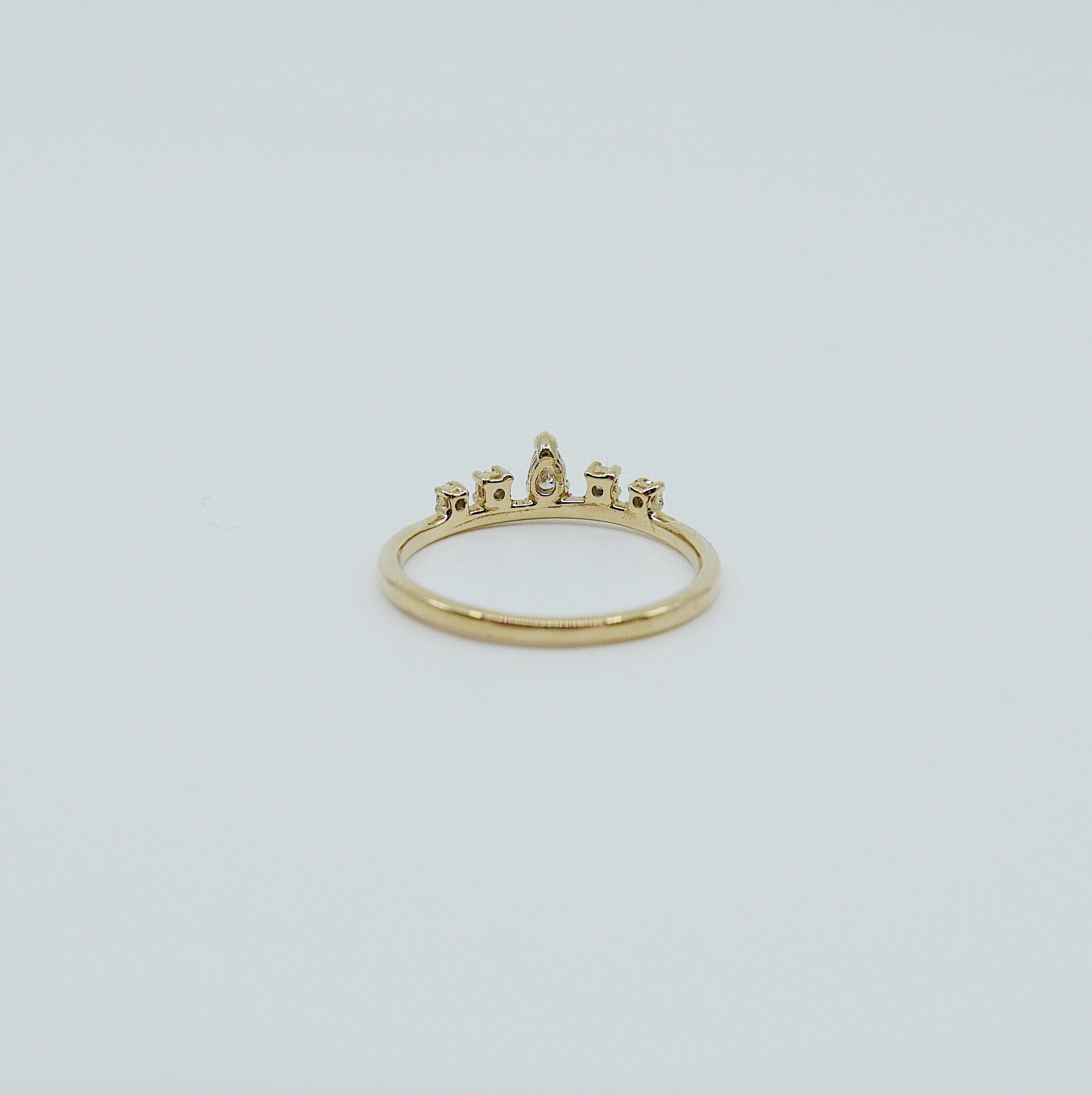 Reine Brilliant Cut Diamond Ring, Queen ring, Royal ring, stacking ring, crown ring, princess ring, tiara ring, engagement ring