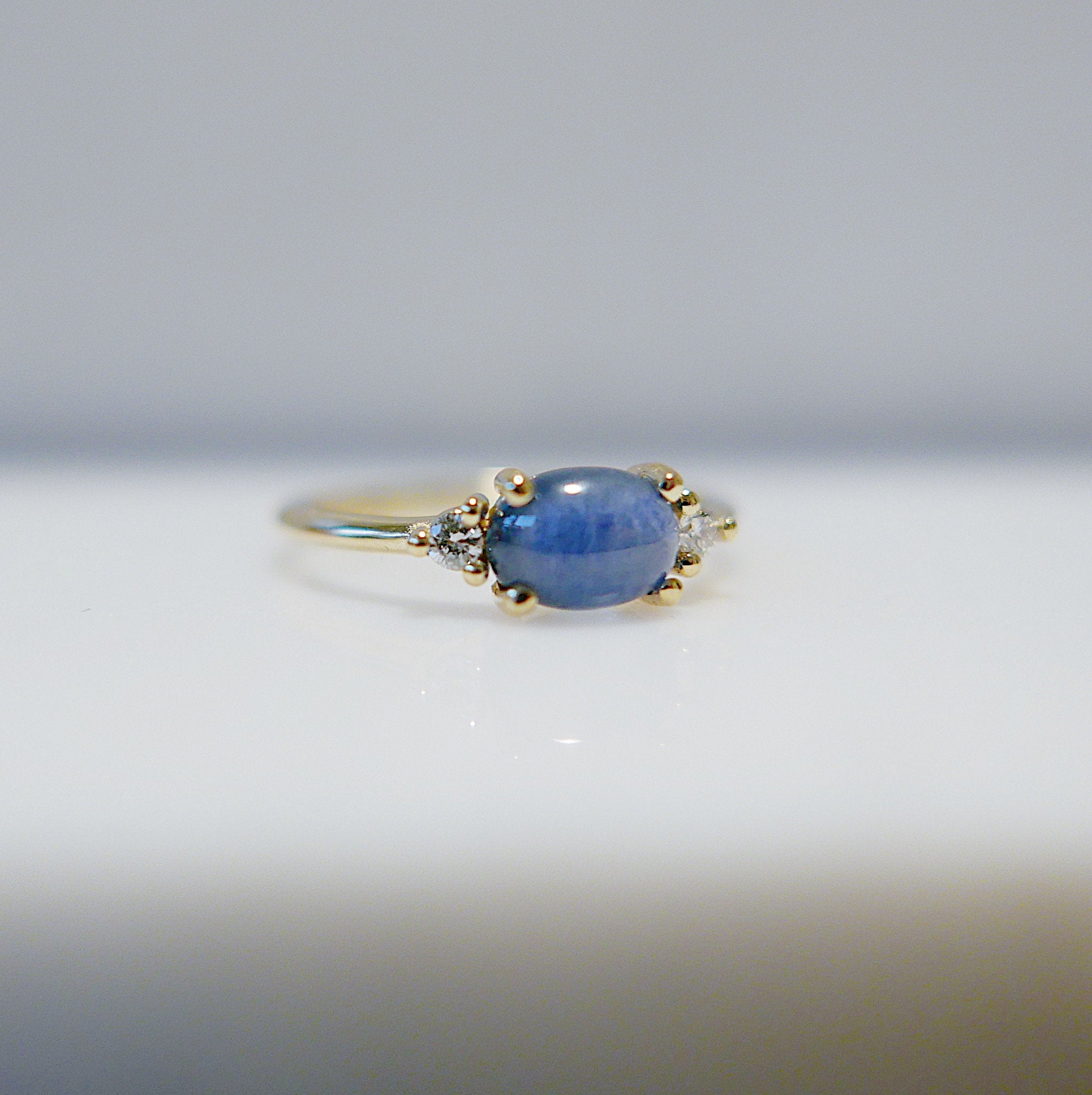 Oval Blue Sapphire Ring 2.0, three stone ring, blue sapphire and diamond ring, 14k gold sapphire ring, east west ring