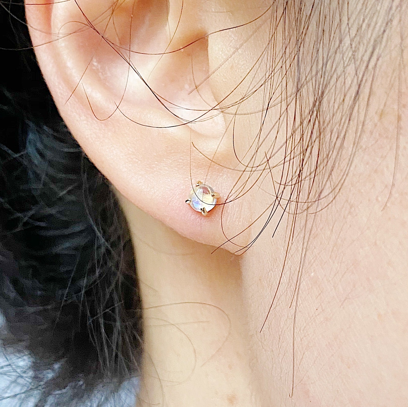 Moonstone Stud Earring 14kgold