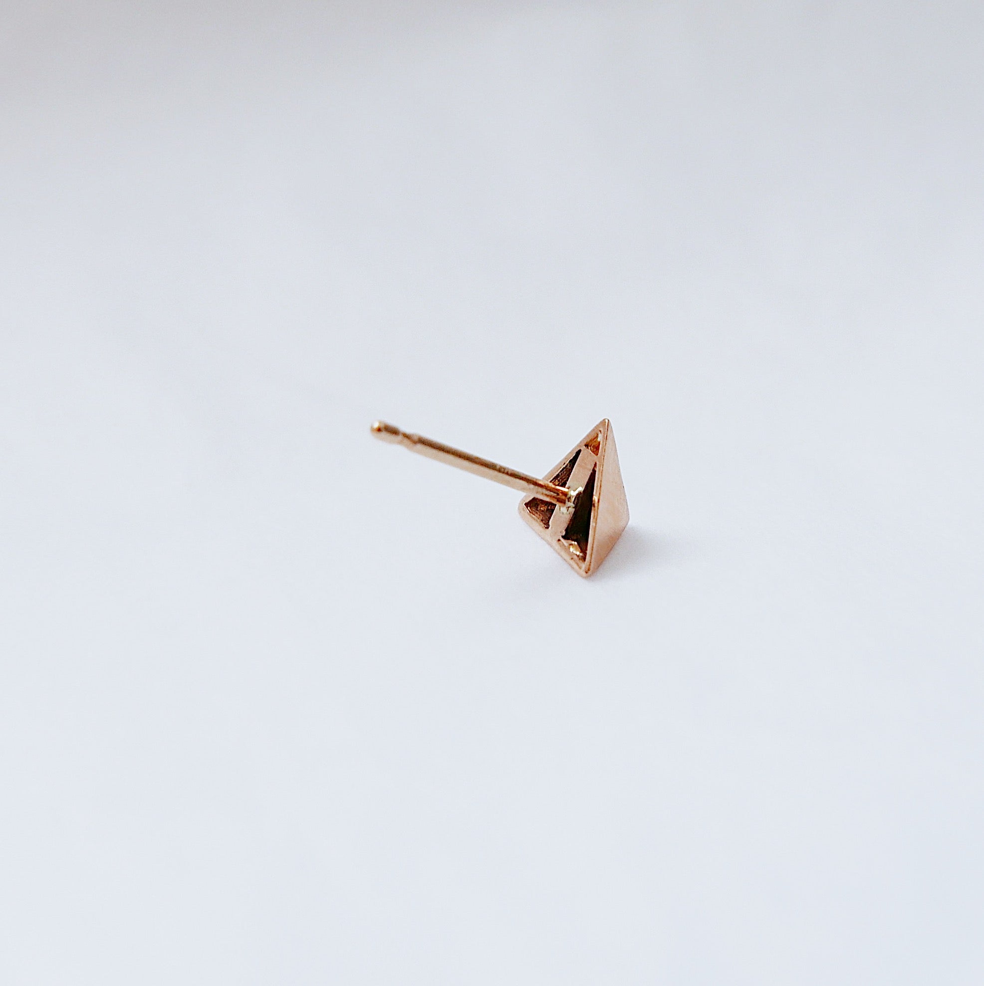 Pyramid stud earring, 14k single triangle stud, geometric gold stud, 14k modern stud, triangle earring, gold triangle stud