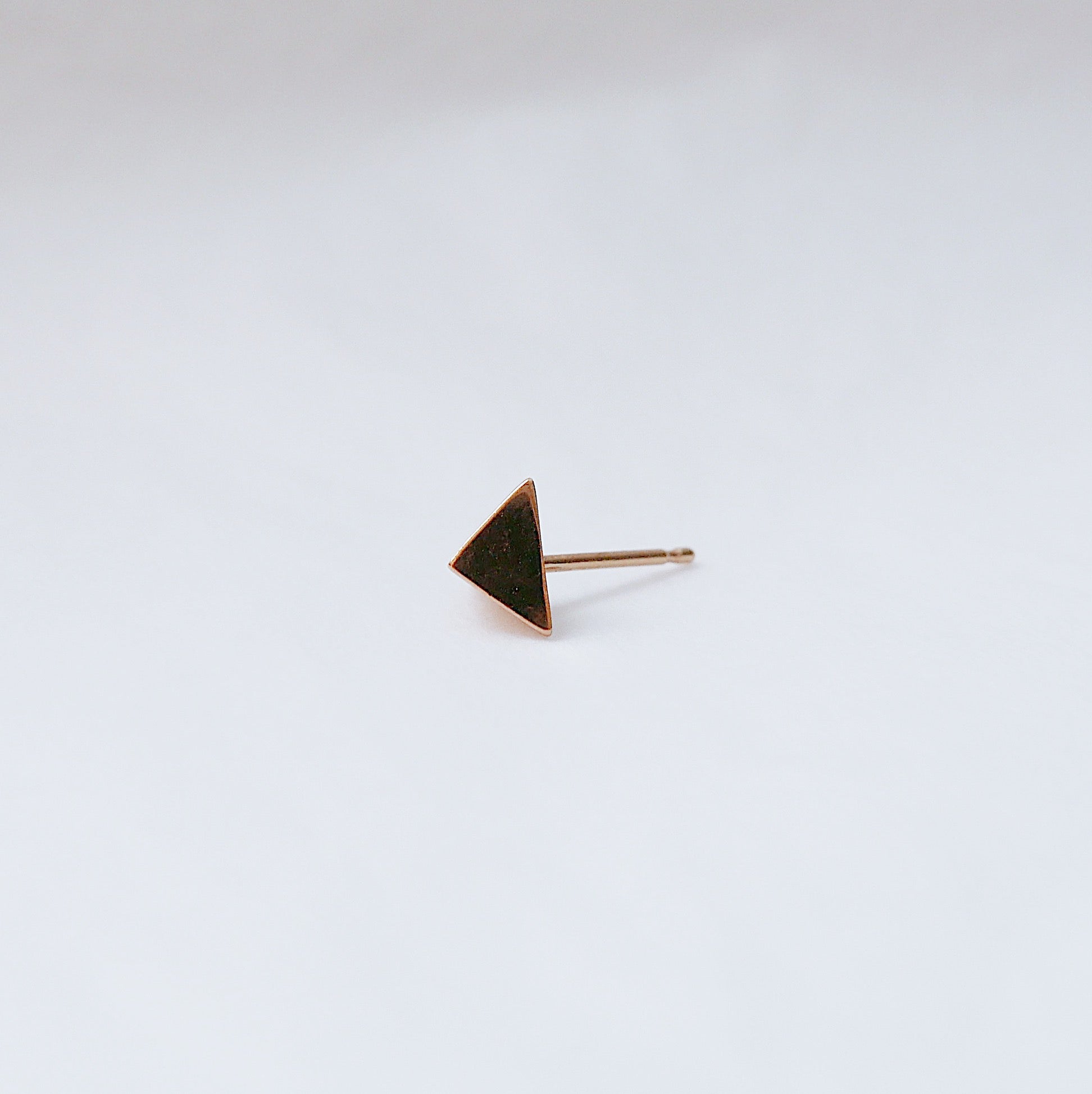 Pyramid stud earring, 14k single triangle stud, geometric gold stud, 14k modern stud, triangle earring, gold triangle stud